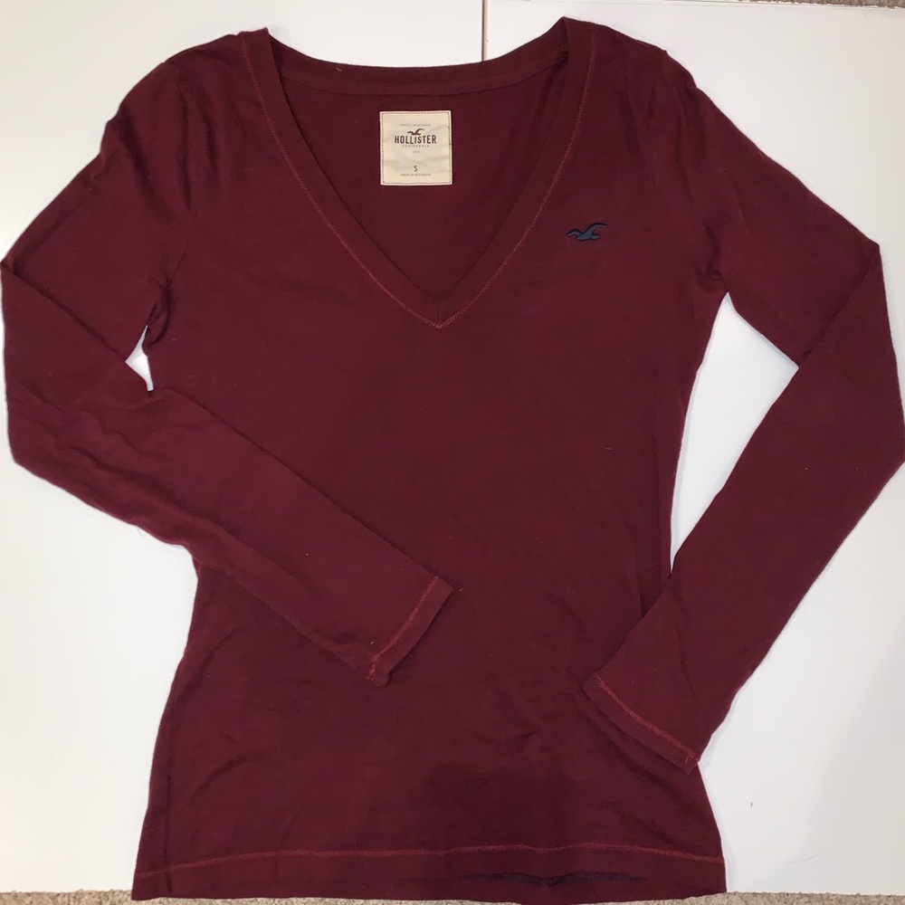 hollister long sleeved tee